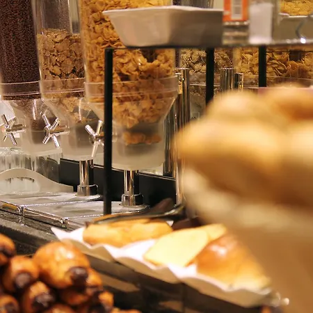 Conde Duque 3* בילבאו