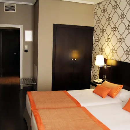 Conde Duque 3* Бильбао