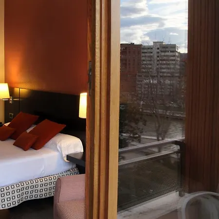 Conde Duque 3* Бильбао