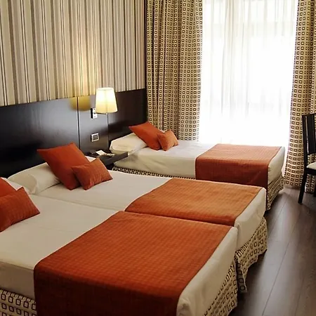 Hotel Conde Duque 3*