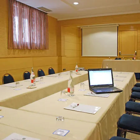 Hotel Conde Duque 3*