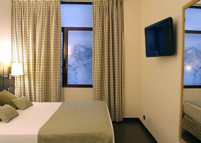 Conde Duque Ξενοδοχείο 3*