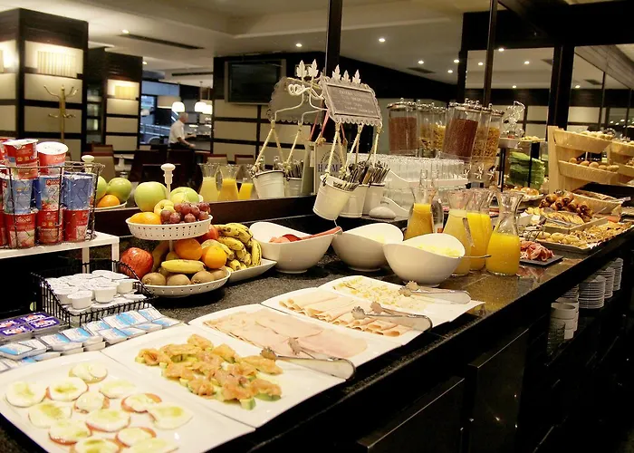 Hotel Conde Duque 3*